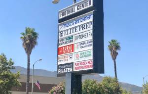 La Crescenta, CA retail space for rent