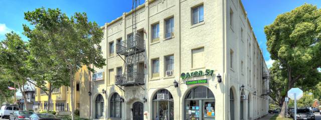 retail space for rent Glendale