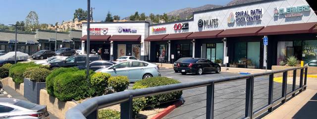 Rent La Crescenta, CA retail space