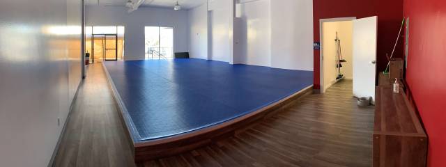 Space for lease near me La Crescenta